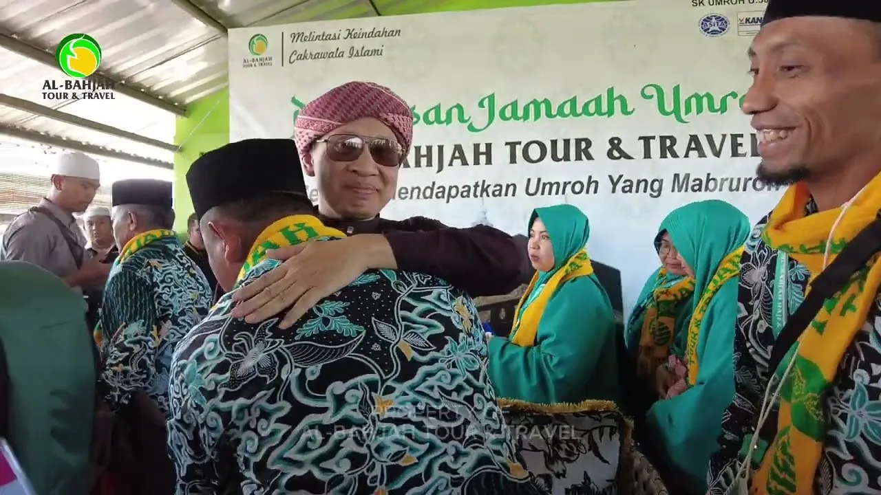nyicil biaya umroh di travel albahjah buya yahya 